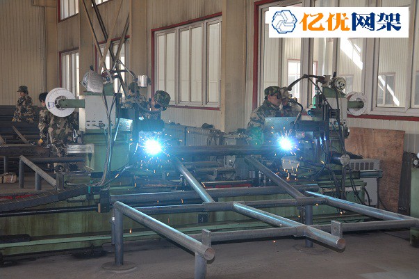 北海螺栓球网架加工车间